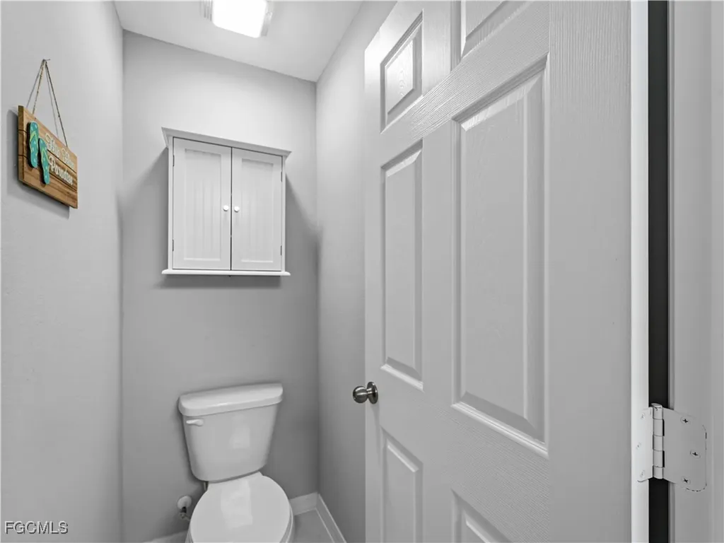 917 NW 13th Avenue Cape Coral FL 33993