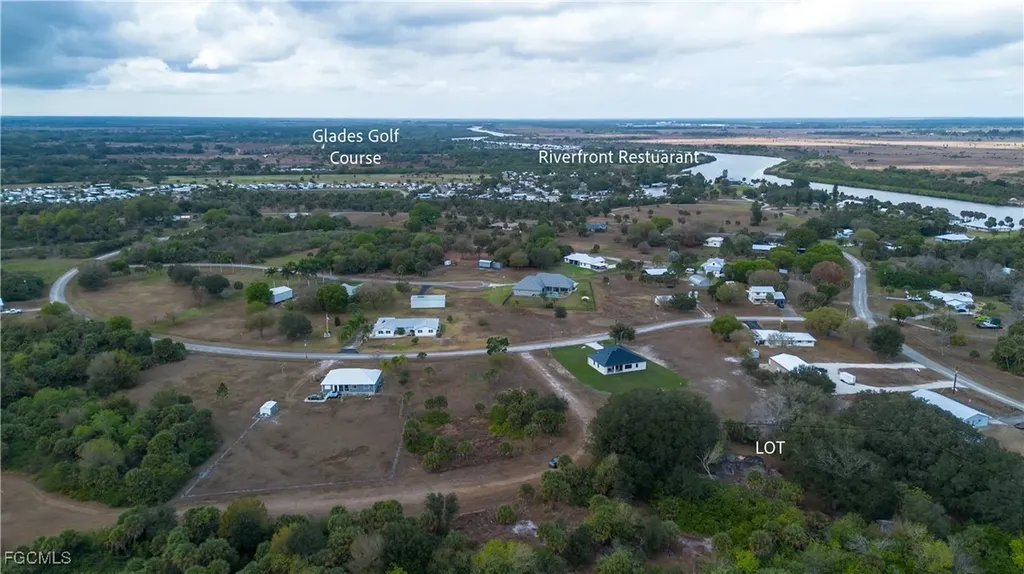1053 Right Side Road Moore Haven FL 33471