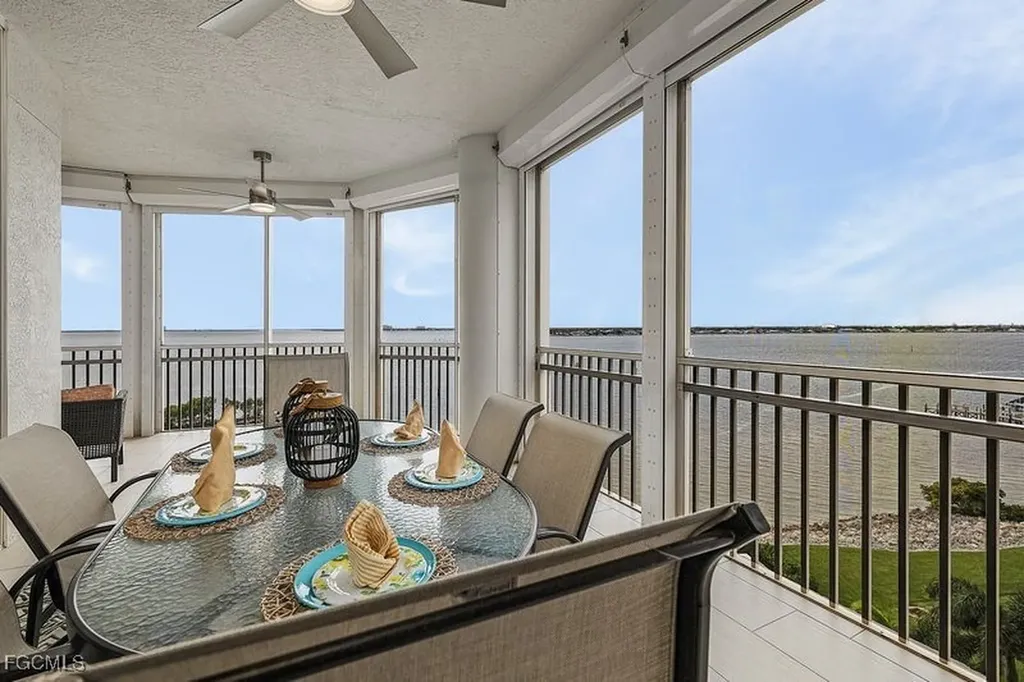 14220 Royal Harbour Court Fort Myers FL 33908