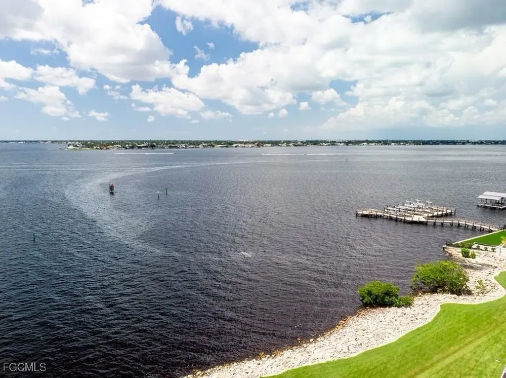 14220 Royal Harbour Court Fort Myers FL 33908