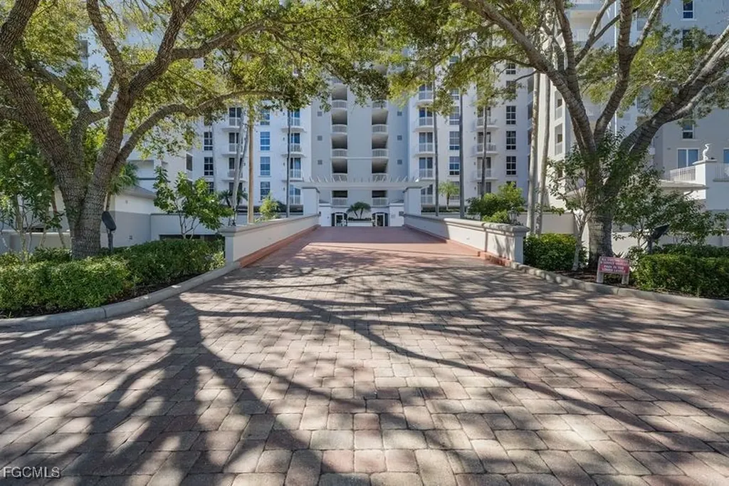 14220 Royal Harbour Court Fort Myers FL 33908