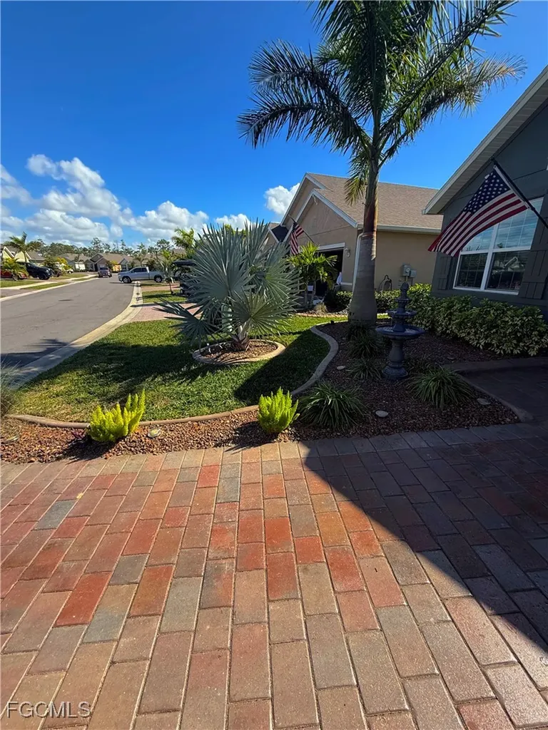 20404 Camino Torcido Loop W North Fort Myers FL 33917