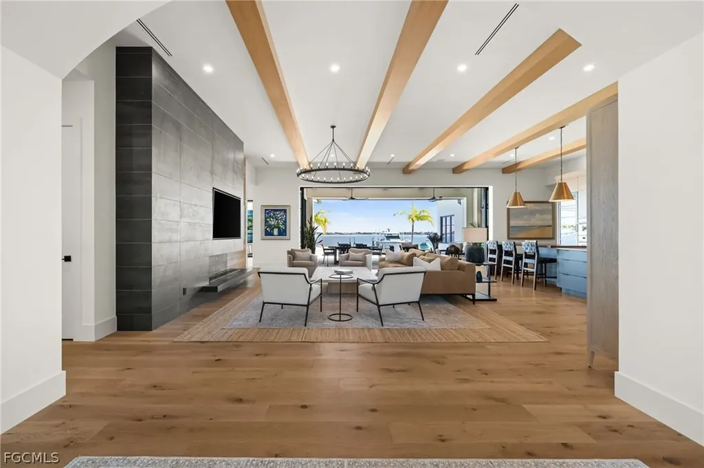 5661 Riverside Drive Cape Coral FL 33904