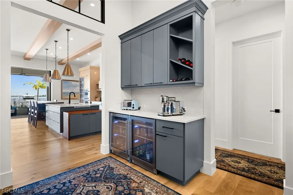 5661 Riverside Drive Cape Coral FL 33904