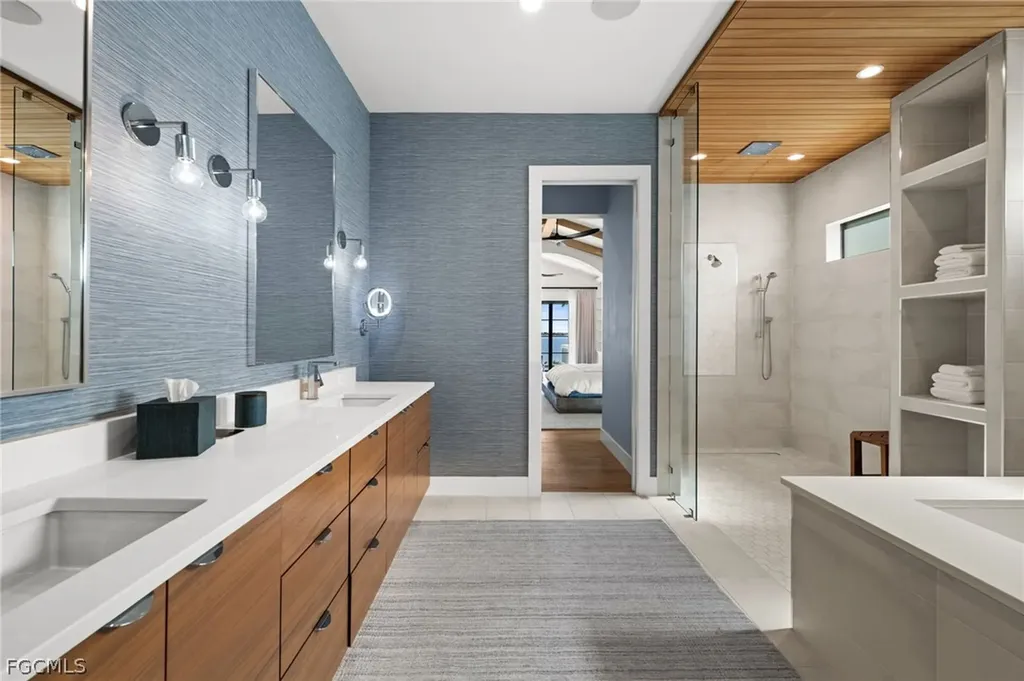 5661 Riverside Drive Cape Coral FL 33904