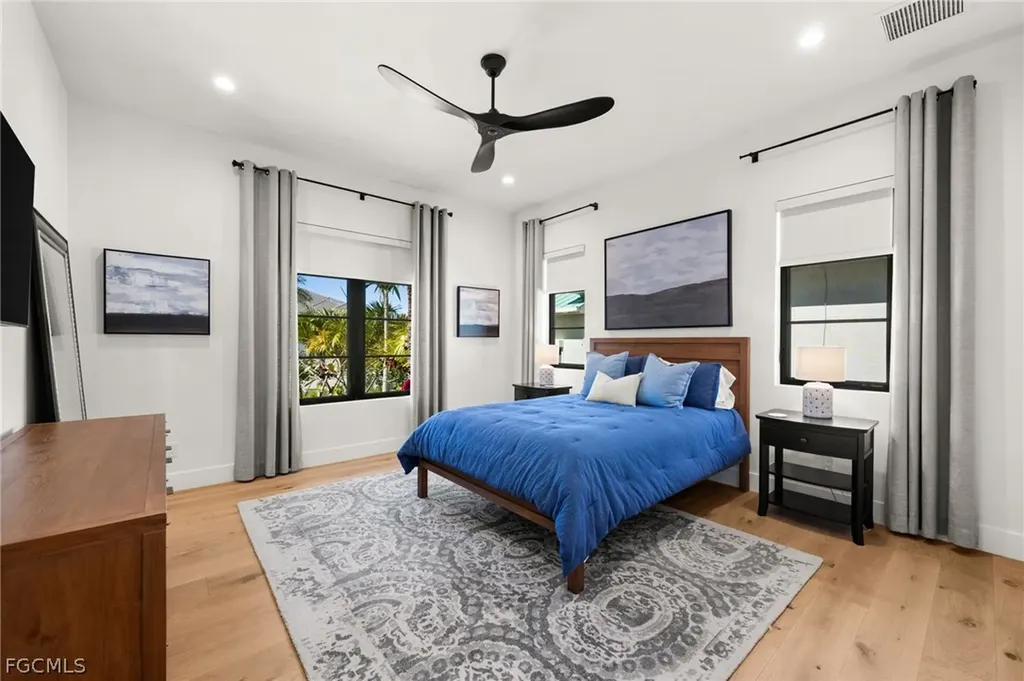 5661 Riverside Drive Cape Coral FL 33904