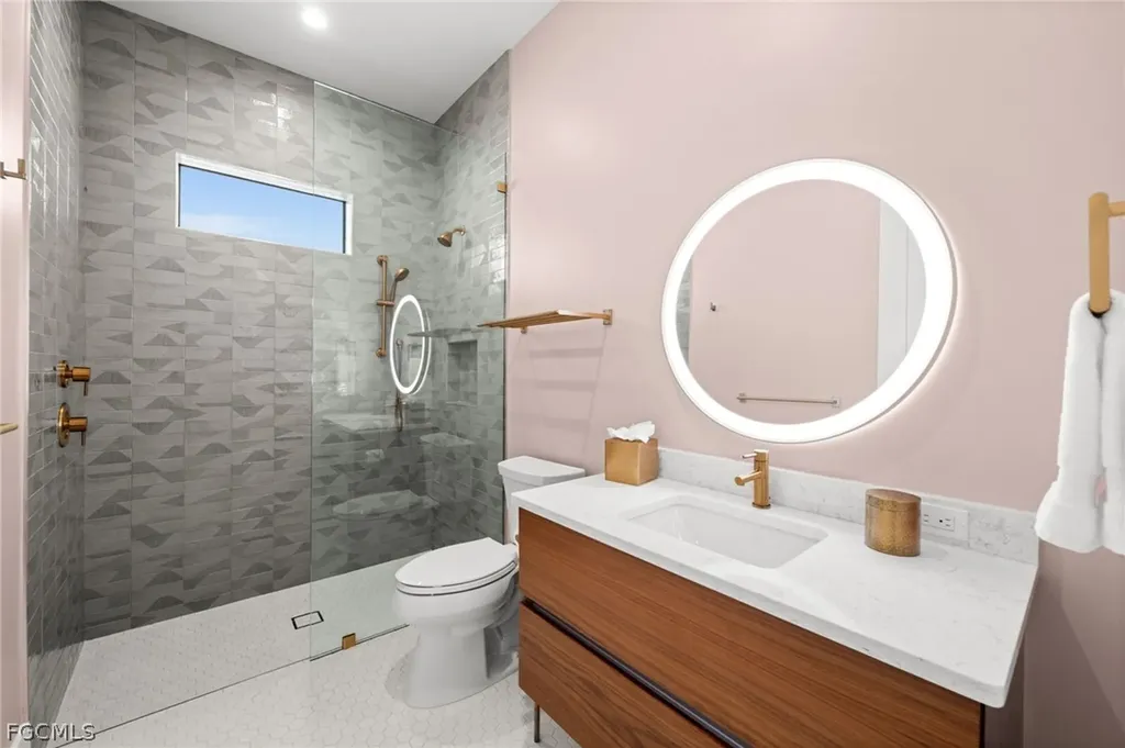 5661 Riverside Drive Cape Coral FL 33904