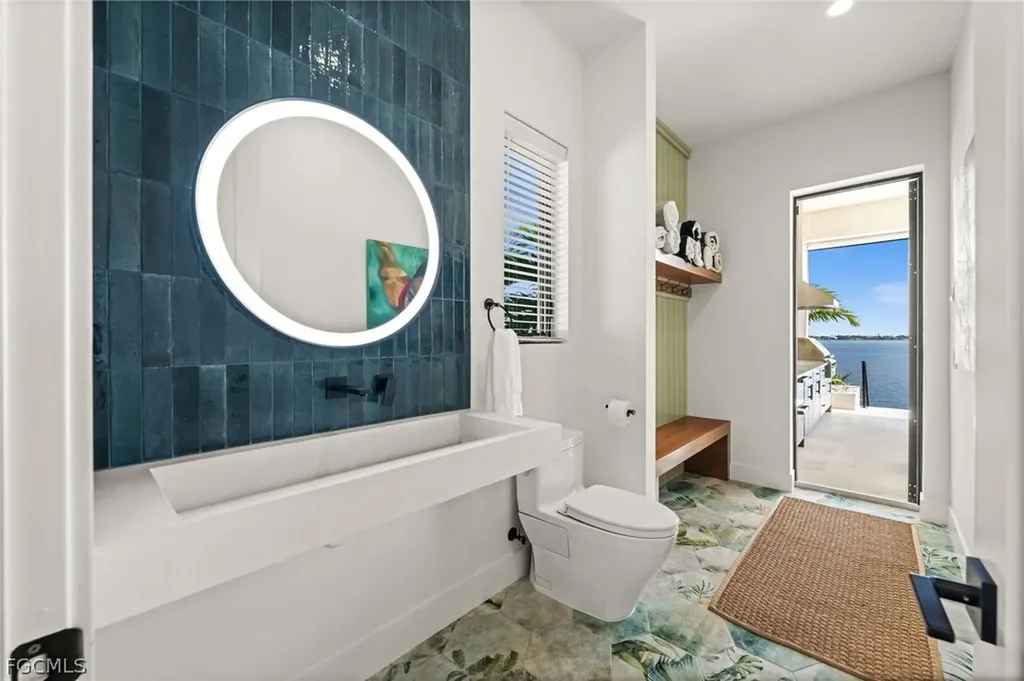 5661 Riverside Drive Cape Coral FL 33904