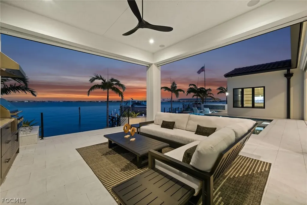 5661 Riverside Drive Cape Coral FL 33904