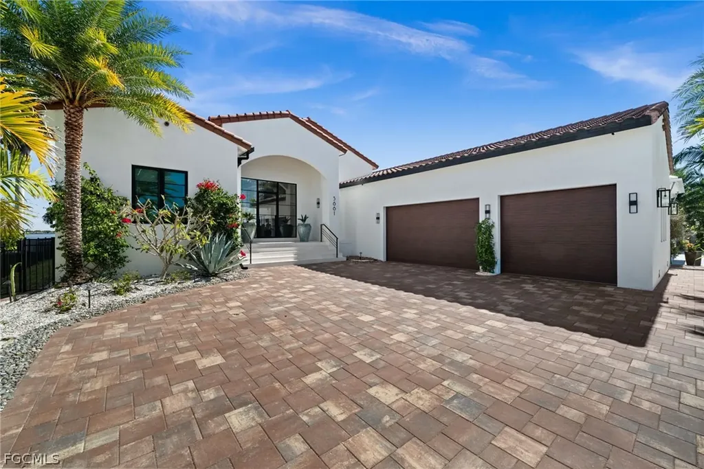 5661 Riverside Drive Cape Coral FL 33904