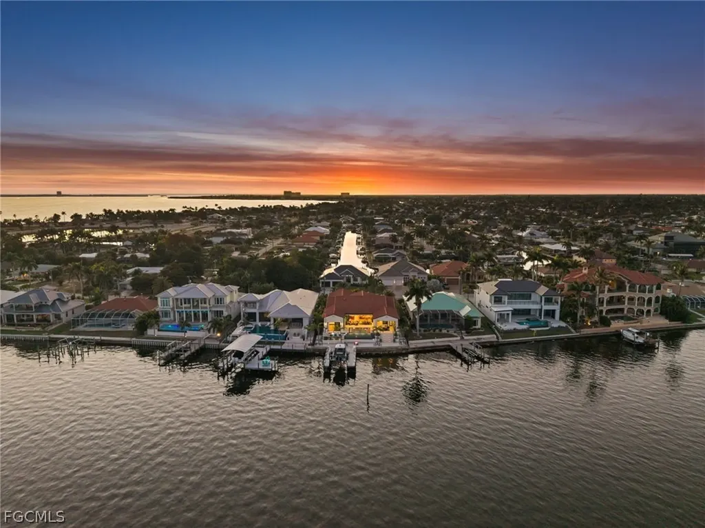 5661 Riverside Drive Cape Coral FL 33904