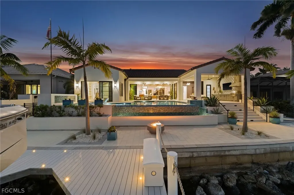 5661 Riverside Drive Cape Coral FL 33904