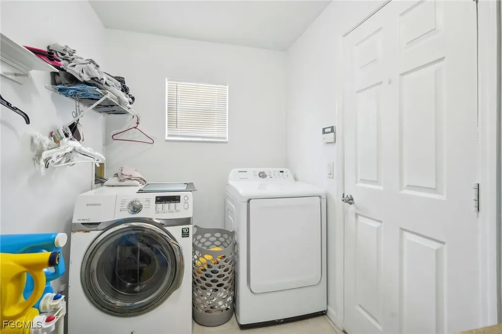 2322 SW 17th Street Cape Coral FL 33991
