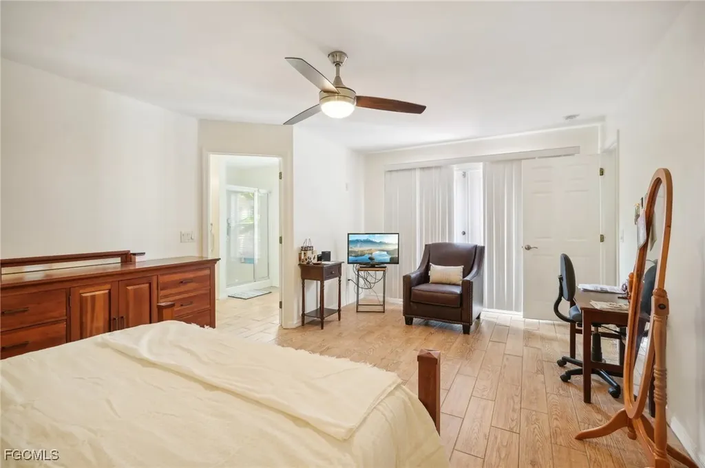 2322 SW 17th Street Cape Coral FL 33991