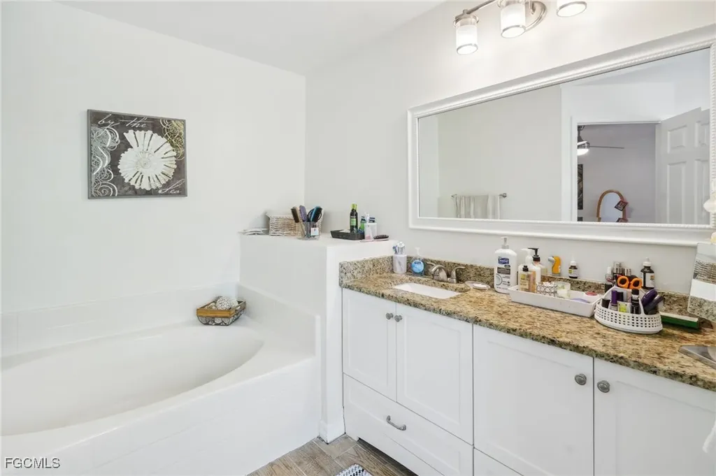 2322 SW 17th Street Cape Coral FL 33991