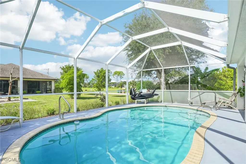 2322 SW 17th Street Cape Coral FL 33991