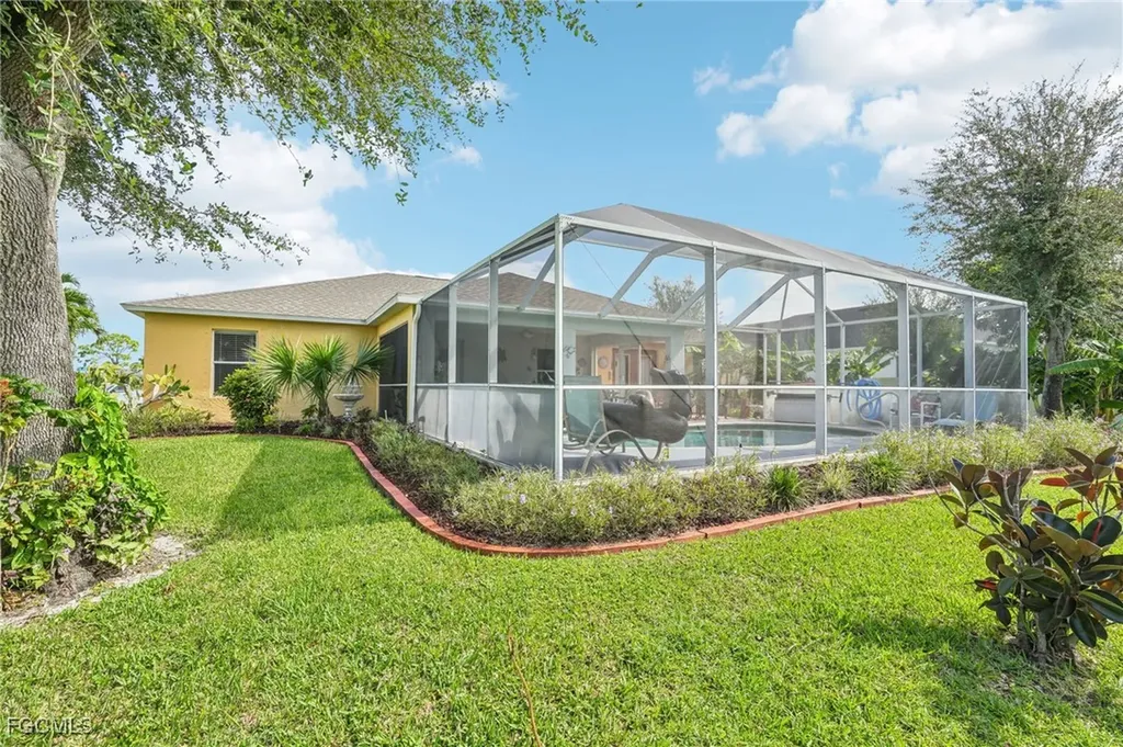 2322 SW 17th Street Cape Coral FL 33991