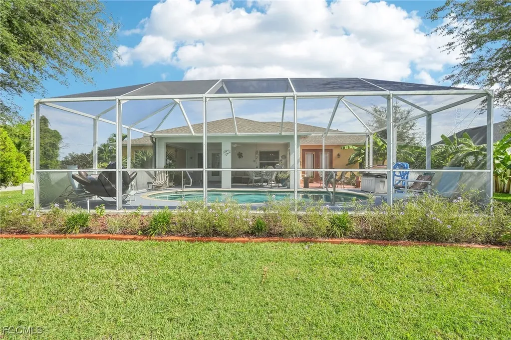 2322 SW 17th Street Cape Coral FL 33991