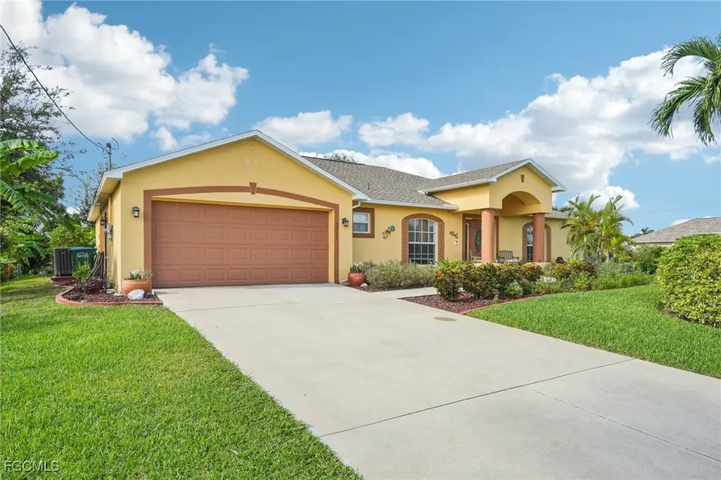 2322 SW 17th Street Cape Coral FL 33991