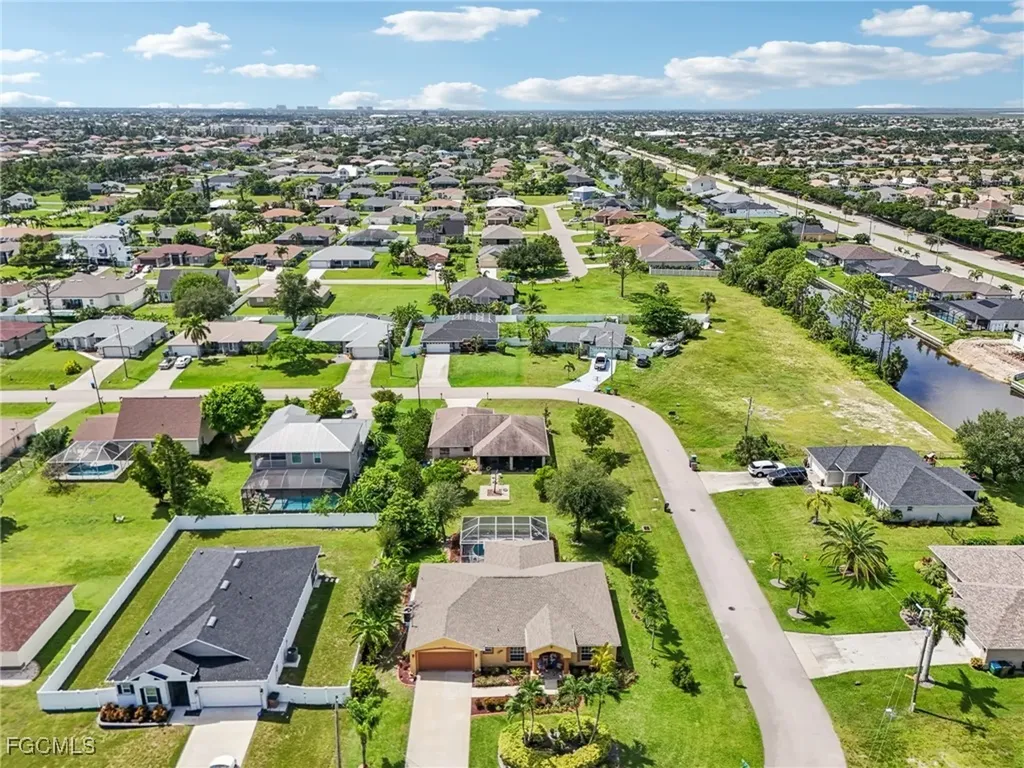 2322 SW 17th Street Cape Coral FL 33991