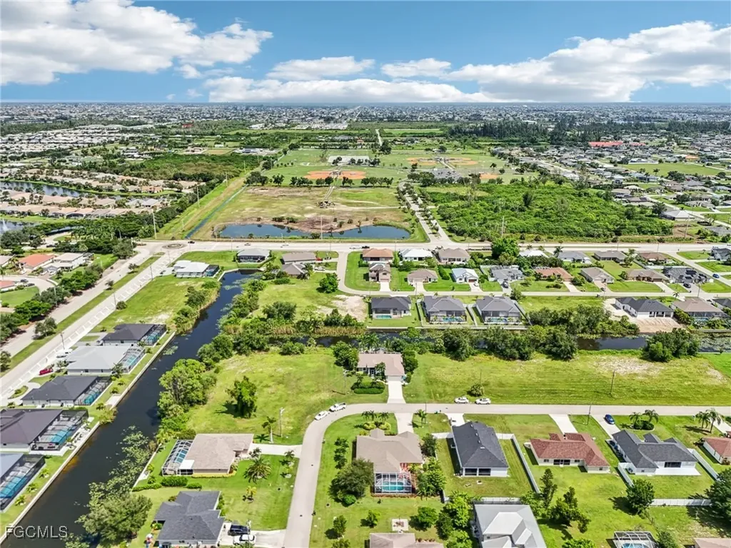2322 SW 17th Street Cape Coral FL 33991