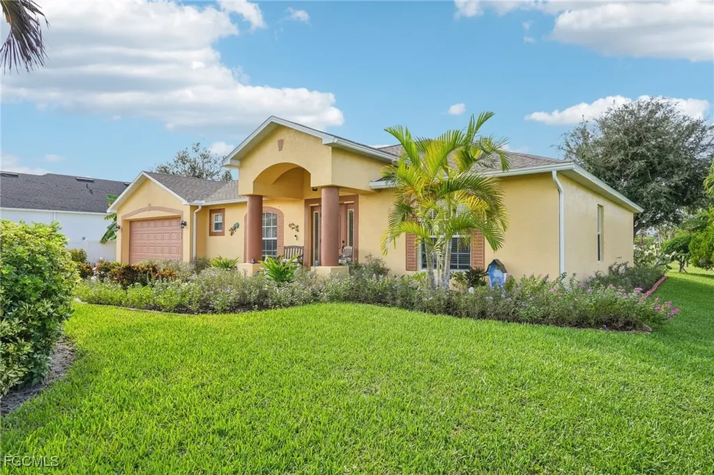 2322 SW 17th Street Cape Coral FL 33991
