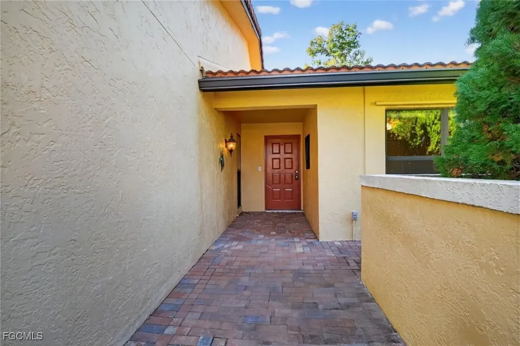5365 Governors Drive Fort Myers FL 33907
