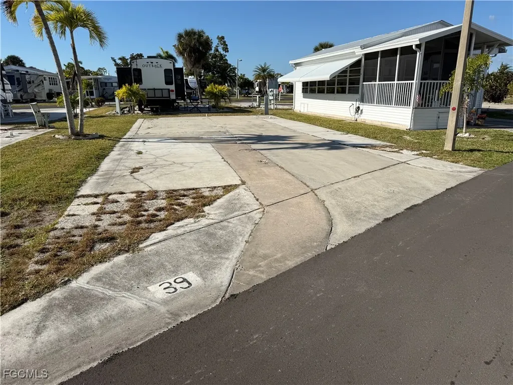 19681 Summerlin #39 Road Fort Myers FL 33908