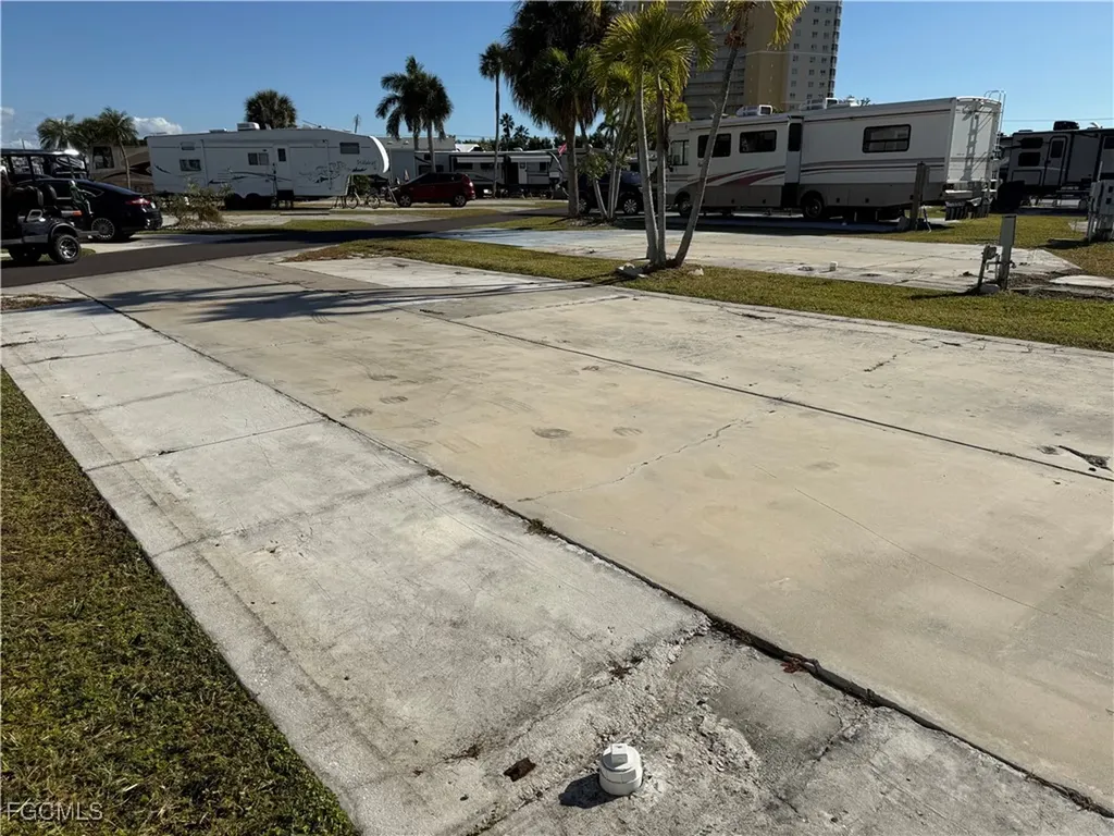 19681 Summerlin #39 Road Fort Myers FL 33908