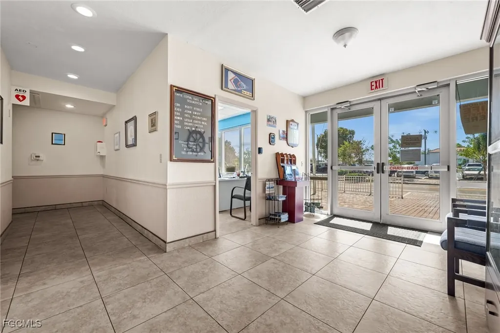 917 SE 47th Terrace Cape Coral FL 33904