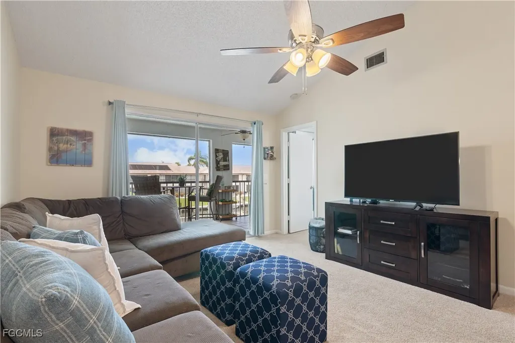 1005 SE 40th Street Cape Coral FL 33904