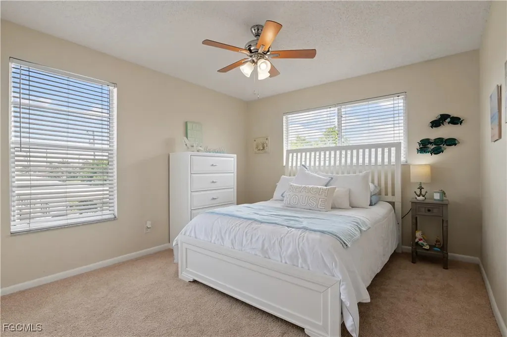1005 SE 40th Street Cape Coral FL 33904
