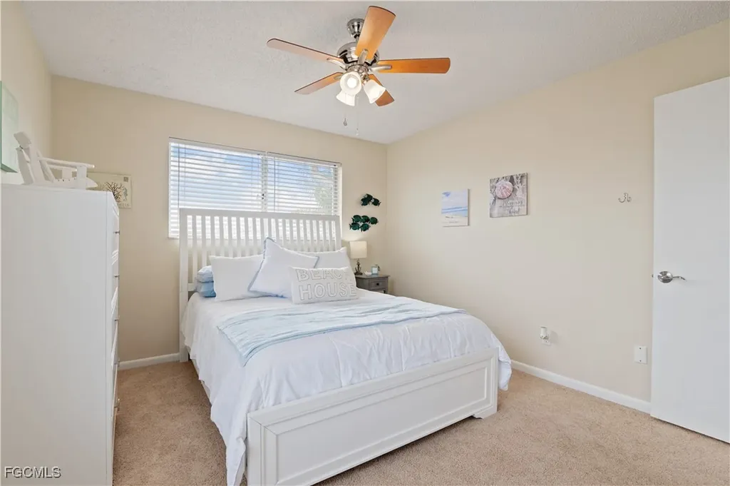 1005 SE 40th Street Cape Coral FL 33904