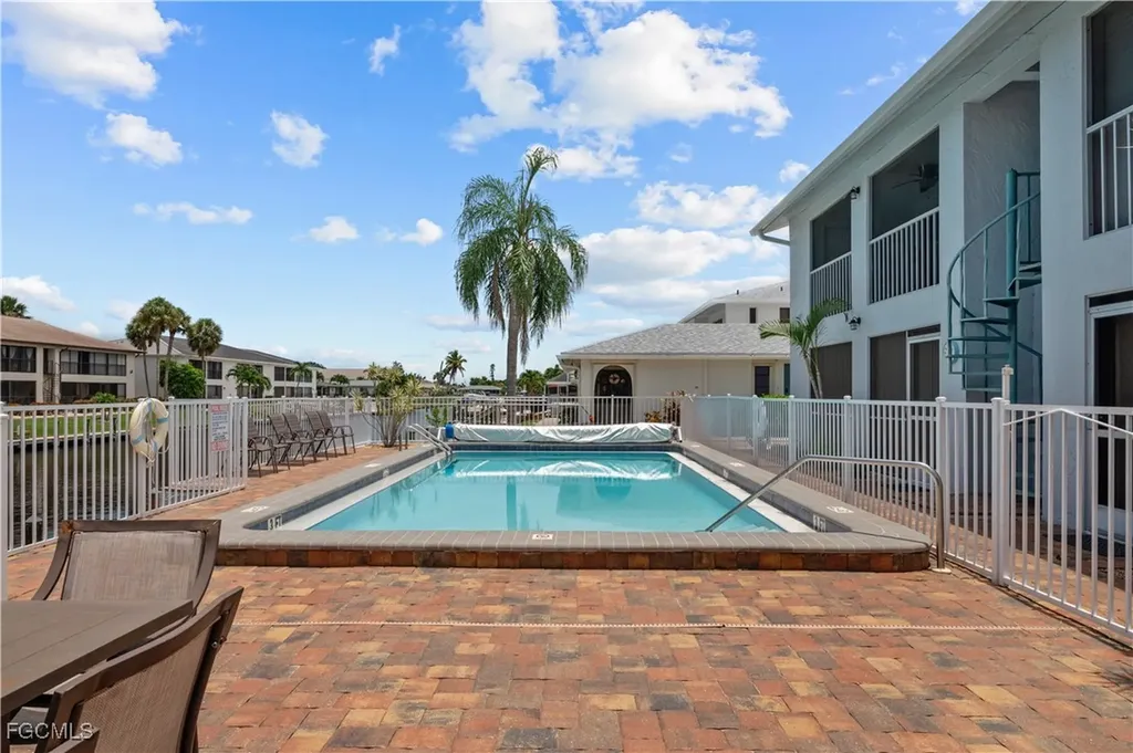1005 SE 40th Street Cape Coral FL 33904