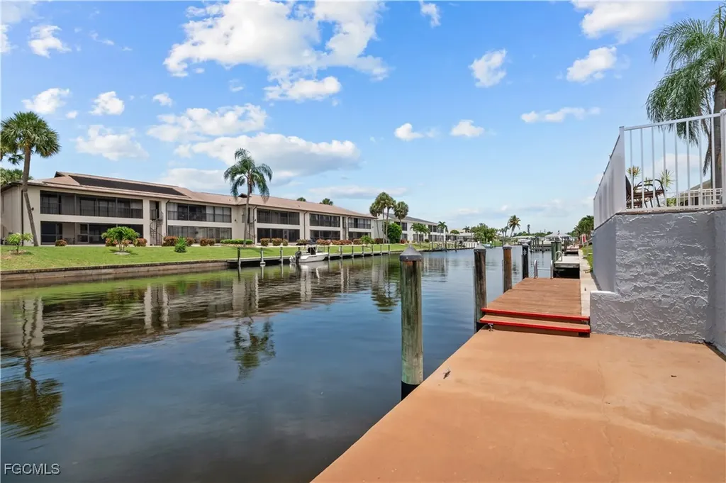 1005 SE 40th Street Cape Coral FL 33904