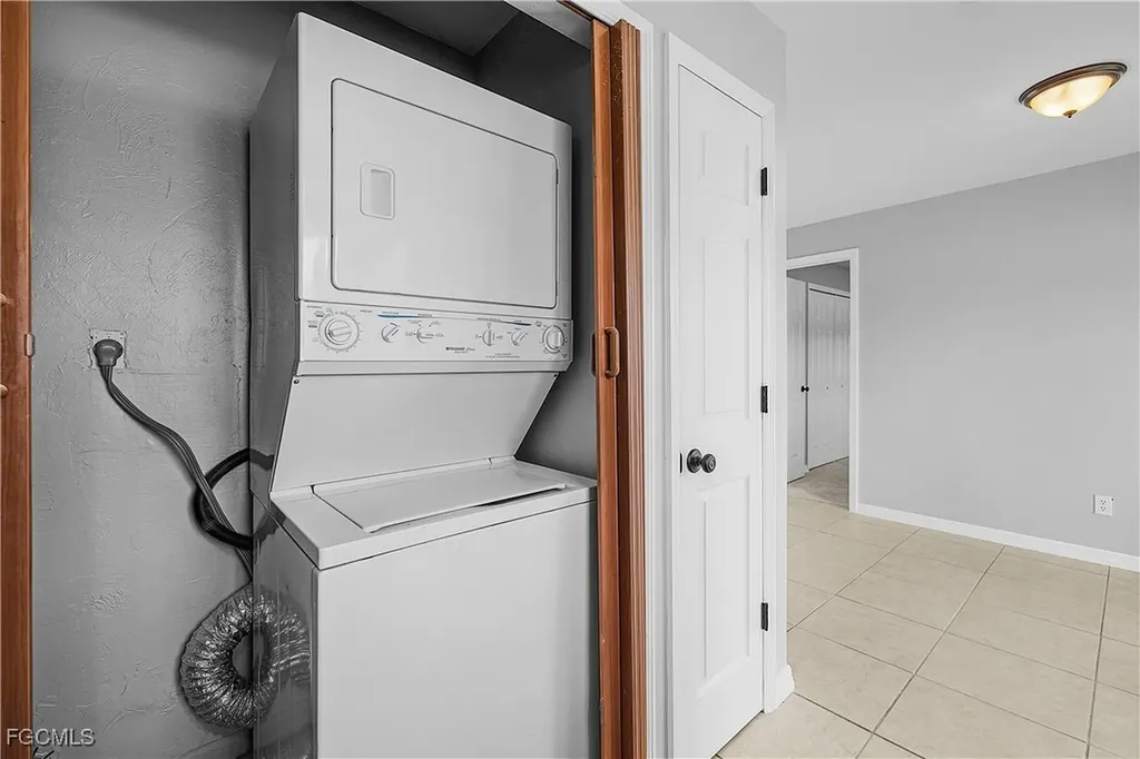 4012/4014 SW 16th Place Cape Coral FL 33914