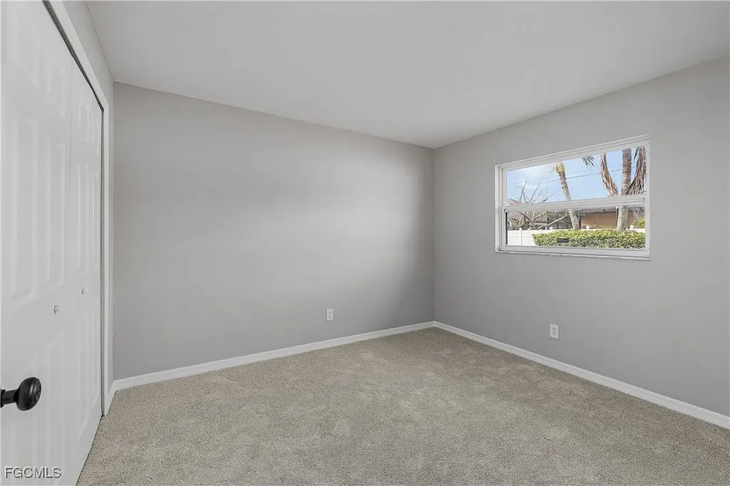 4012/4014 SW 16th Place Cape Coral FL 33914