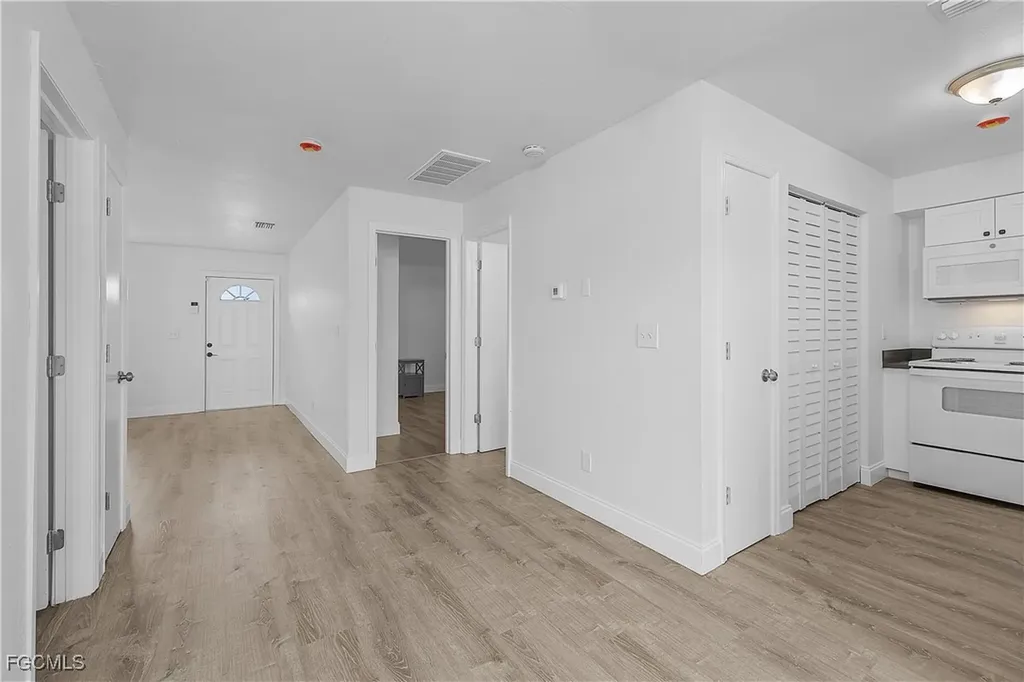 4012/4014 SW 16th Place Cape Coral FL 33914