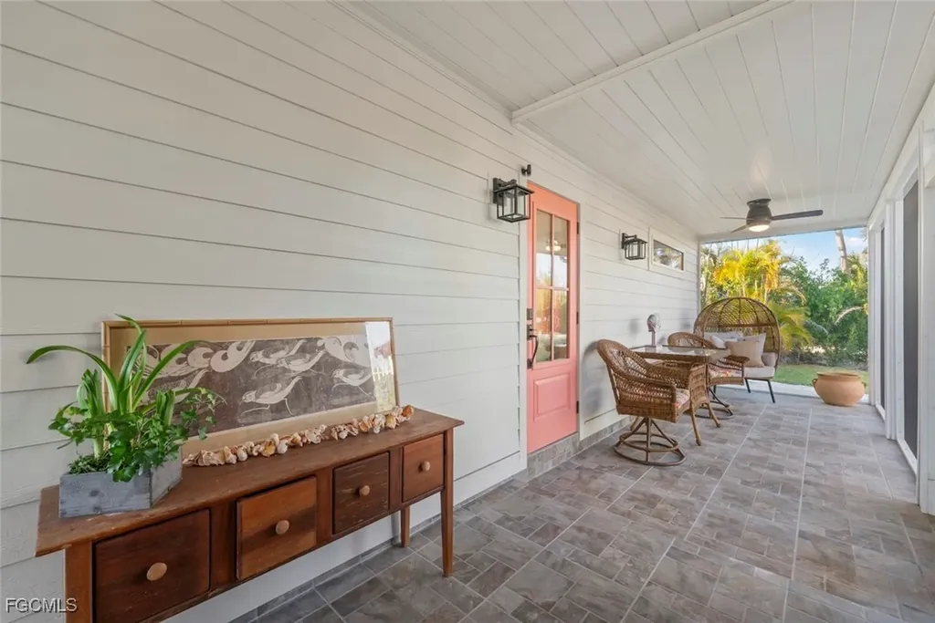 3009 Singing Wind Drive Sanibel FL 33957