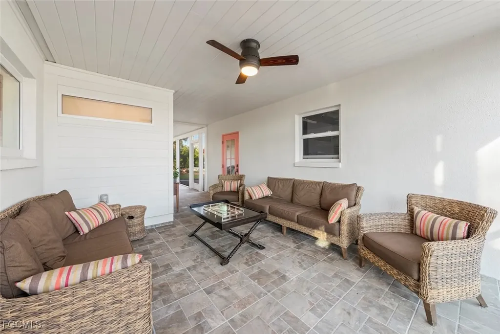 3009 Singing Wind Drive Sanibel FL 33957