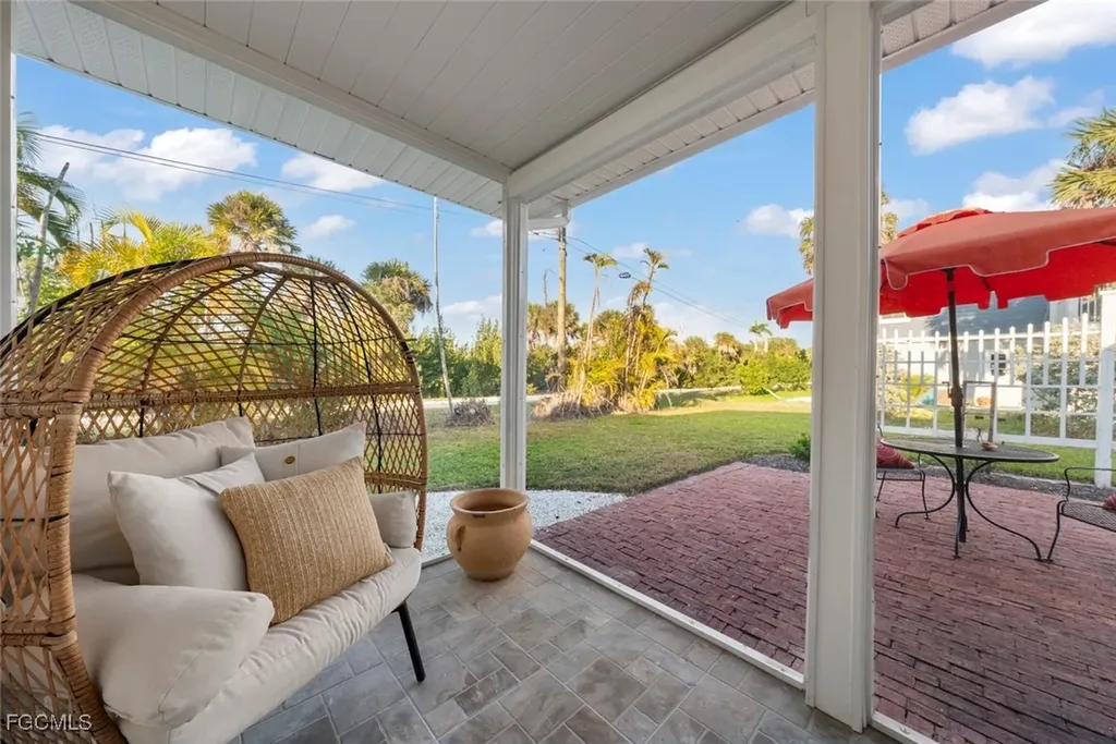 3009 Singing Wind Drive Sanibel FL 33957