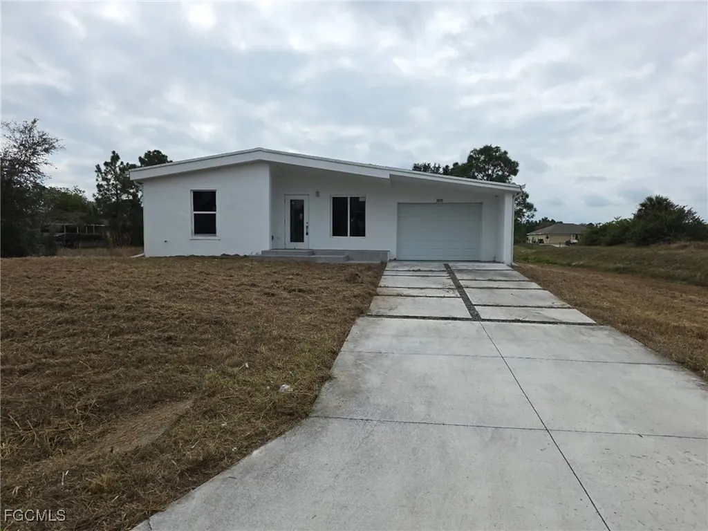 2615 32nd Street SW Lehigh Acres FL 33976