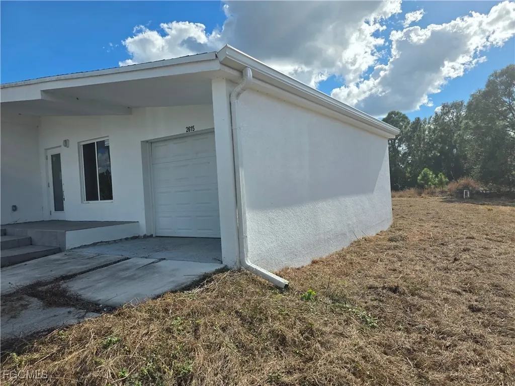 2615 32nd Street SW Lehigh Acres FL 33976