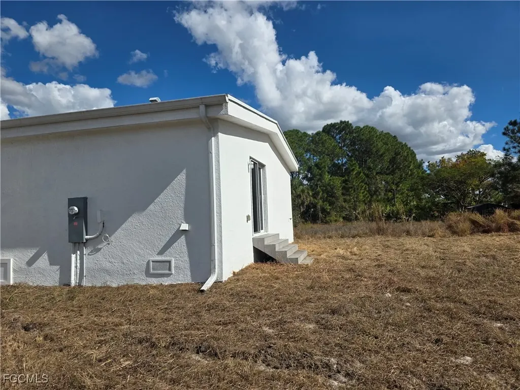 2615 32nd Street SW Lehigh Acres FL 33976