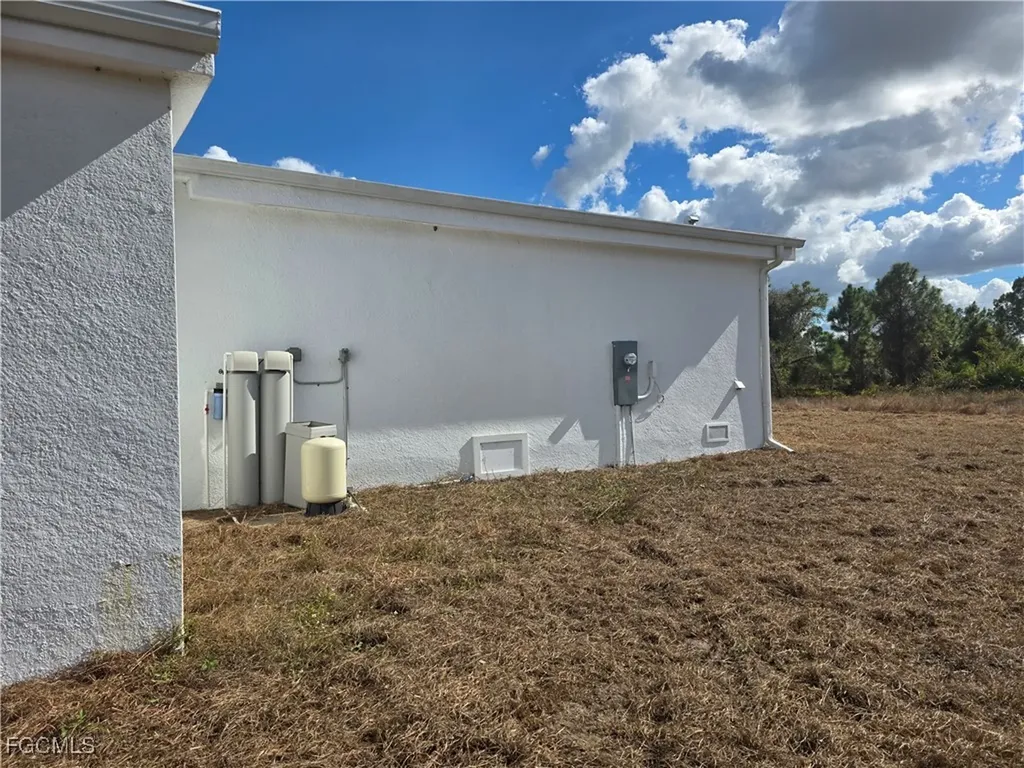 2615 32nd Street SW Lehigh Acres FL 33976