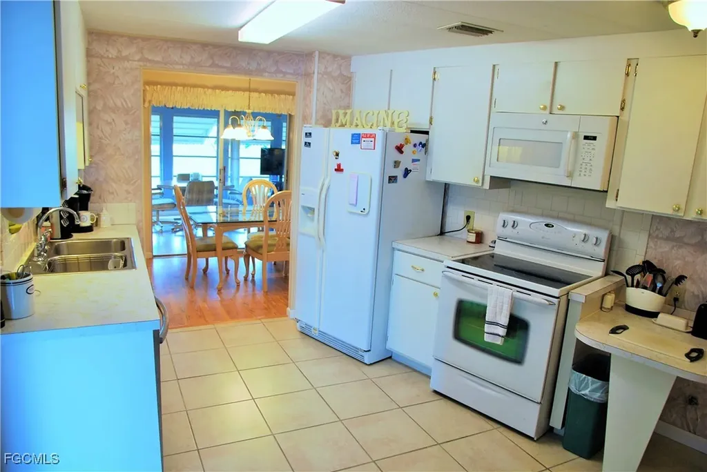 189 Nicklaus Boulevard North Fort Myers FL 33903