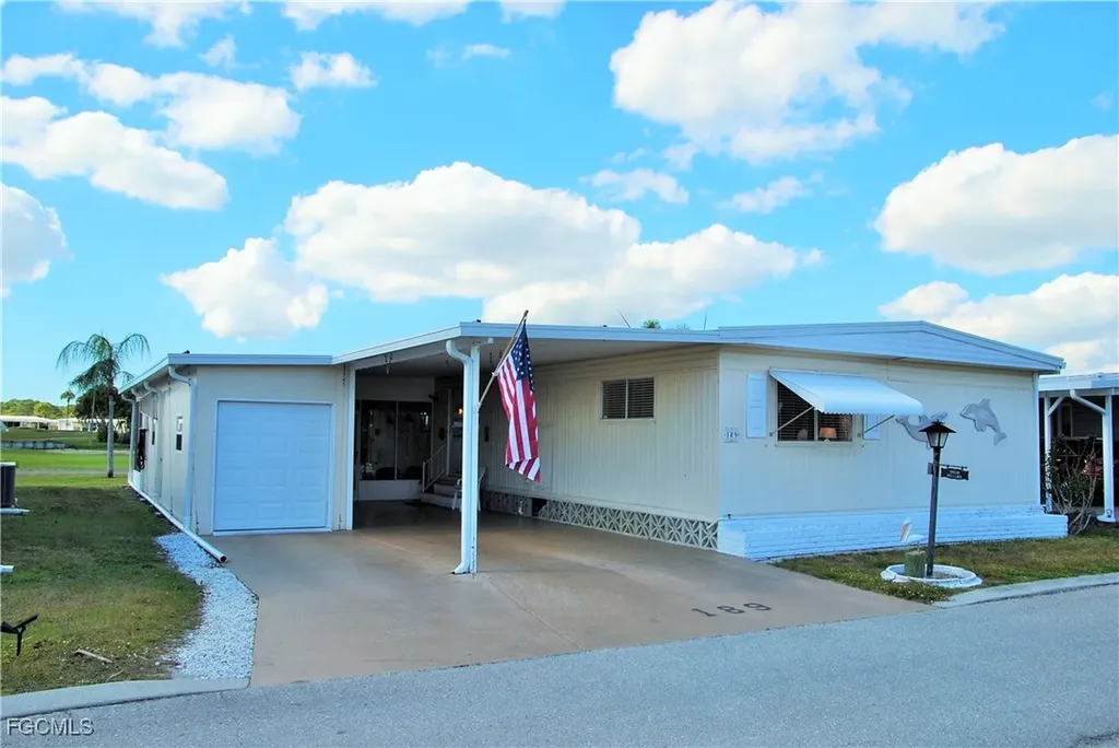189 Nicklaus Boulevard North Fort Myers FL 33903