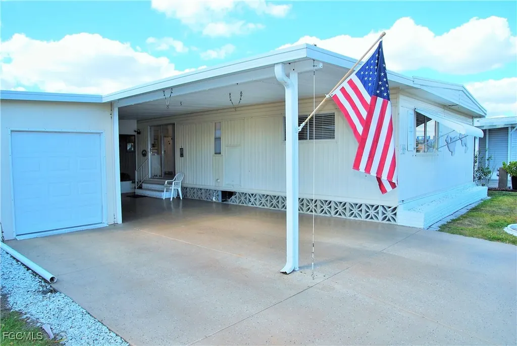 189 Nicklaus Boulevard North Fort Myers FL 33903