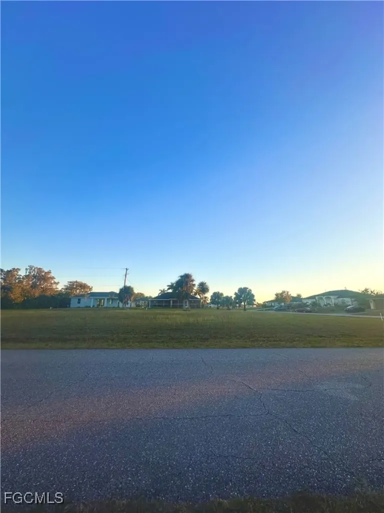 2014 NE 25th Terrace Cape Coral FL 33909