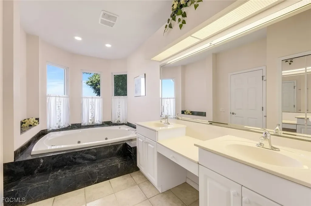4640 NW 33rd Terrace Cape Coral FL 33993